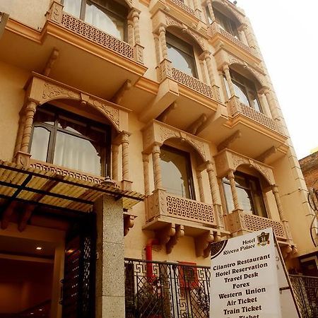 Hotel Rivera Palace Benares Buitenkant foto