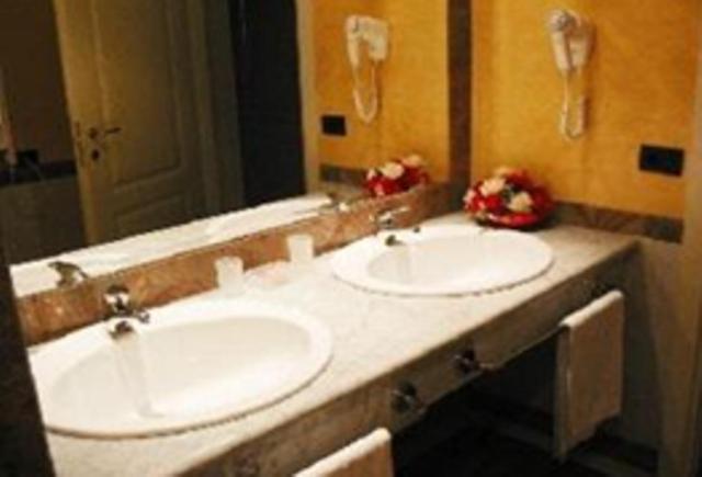 Hotel Rivera Palace Benares Kamer foto