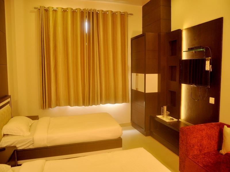 Hotel Rivera Palace Benares Buitenkant foto