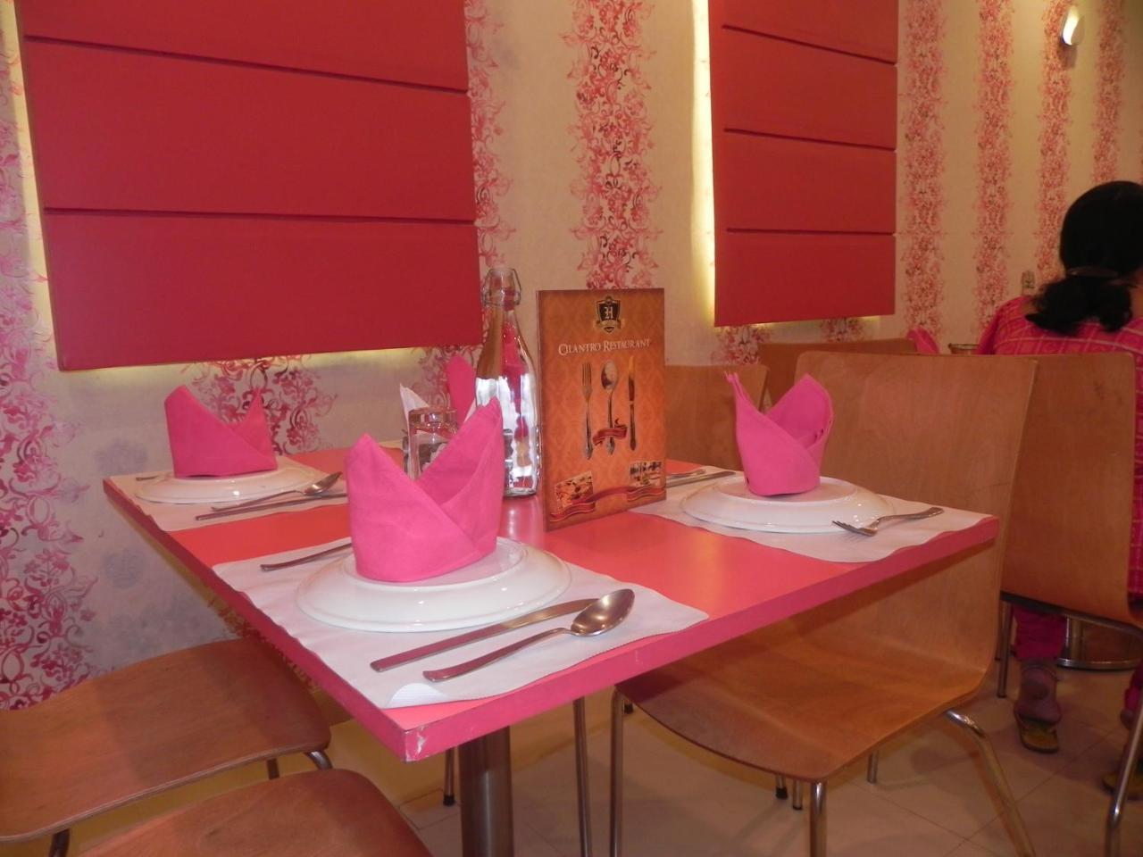 Hotel Rivera Palace Benares Buitenkant foto